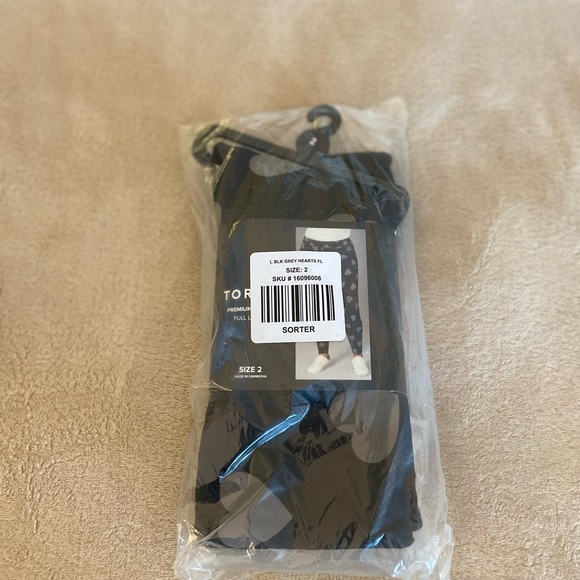 Torrid Full Length Heart Leggings - Various Sizes - Picture 12 of 14